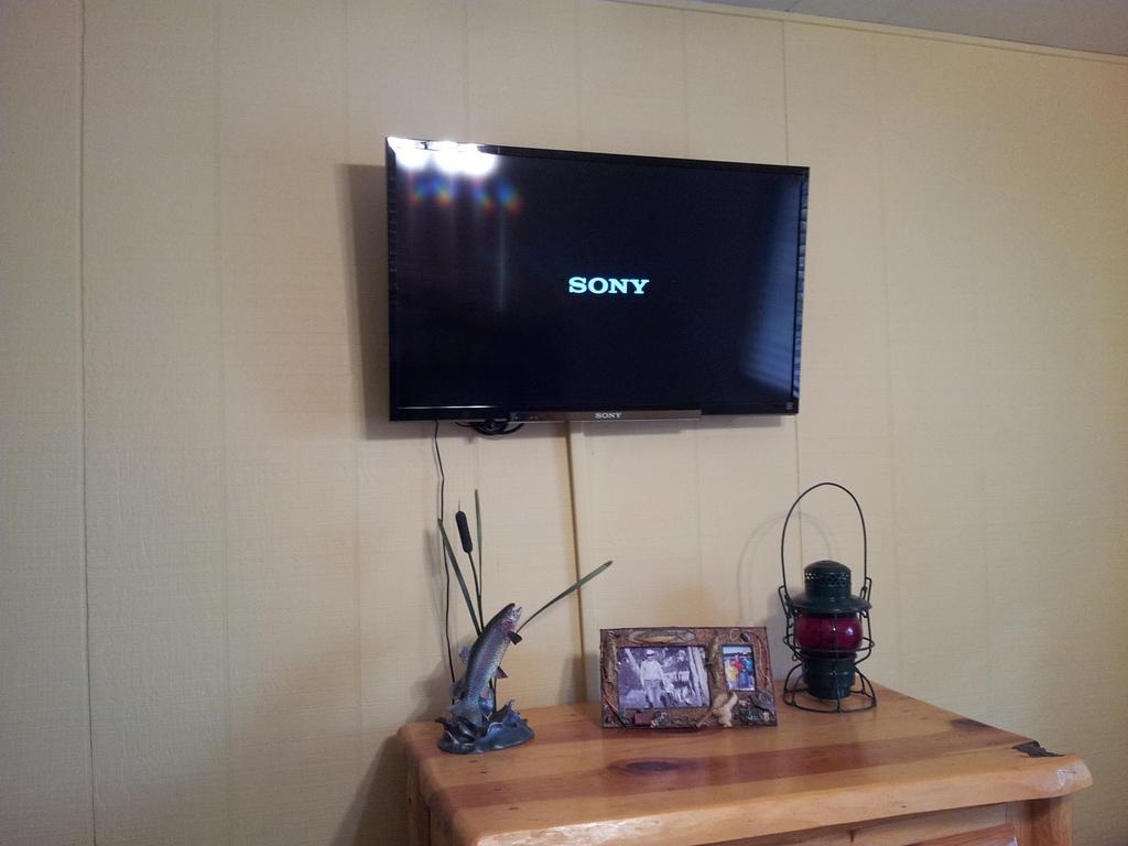 Adair Springs Cabin パイントップ・レイクサイド エクステリア 写真