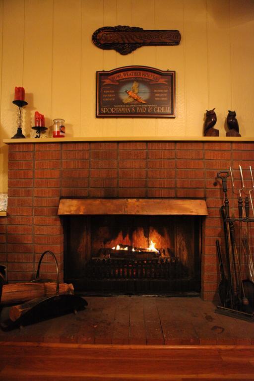 Adair Springs Cabin パイントップ・レイクサイド エクステリア 写真